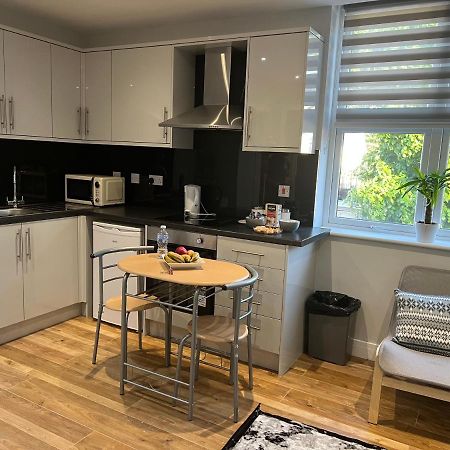 The Grande Residence - Close To Central London & Next To Northfield Tube Station Hanwell المظهر الخارجي الصورة